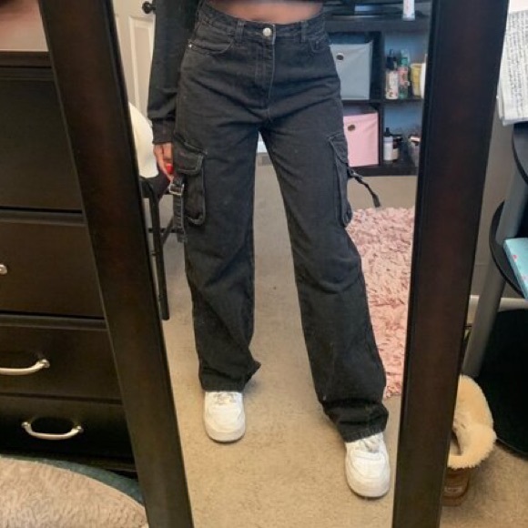 NWOT‼️ BLACK CARGO PANTS / JEANS🖤 - Picture 5 of 6